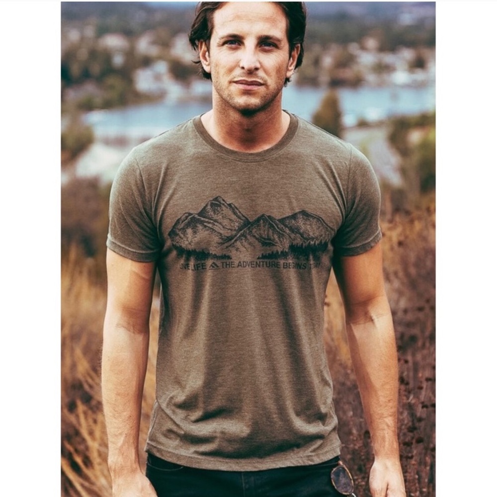 Men’s live life adventure Army Green tee - Picture 5 of 5